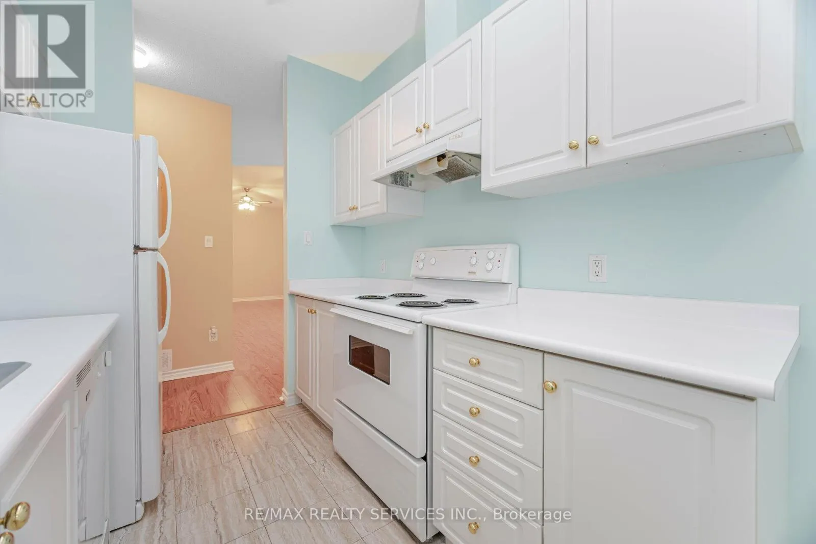 5 - 9 FERNDOWN CRESCENT