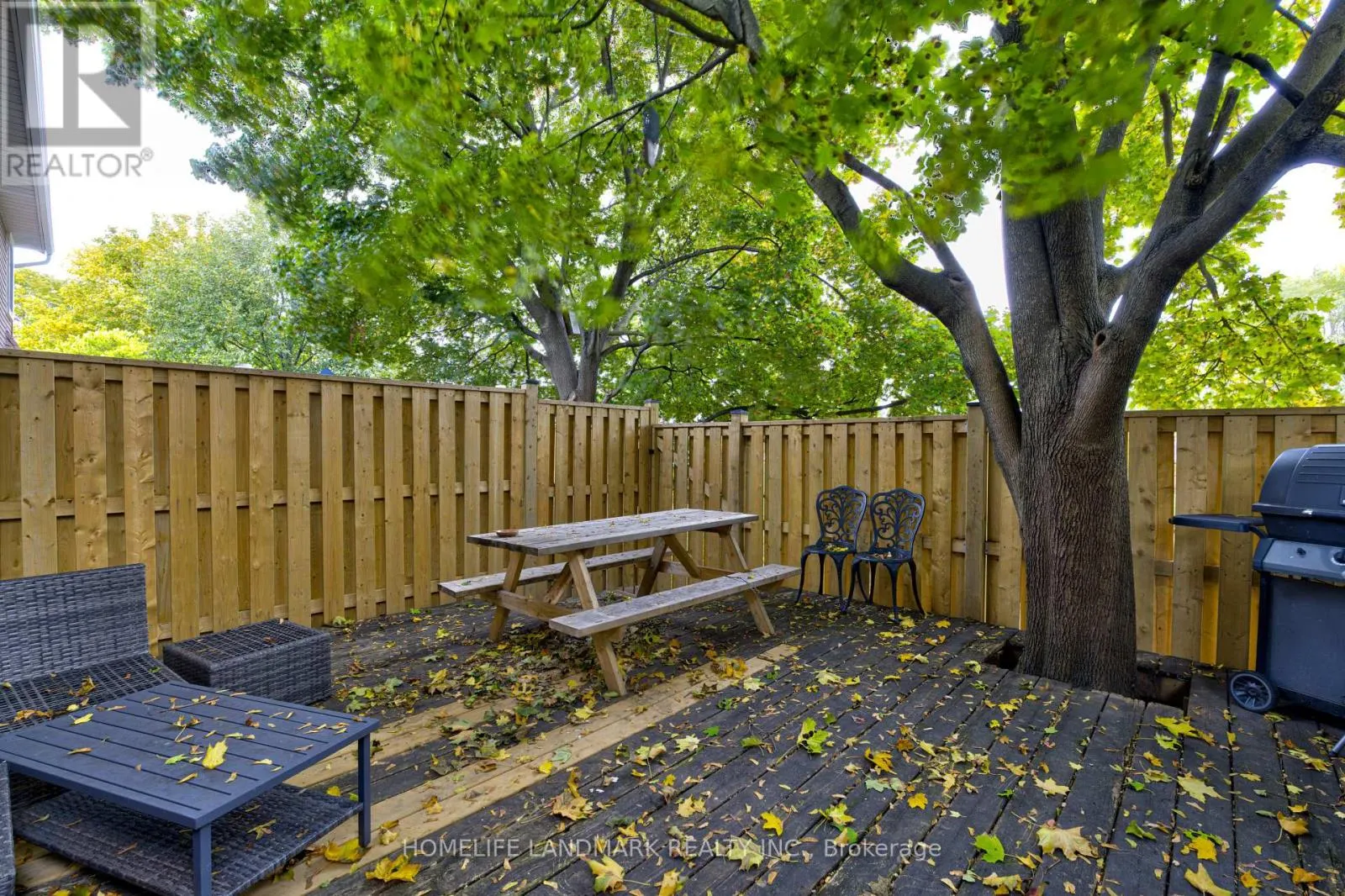 18 - 2185 FAIRCHILD BOULEVARD