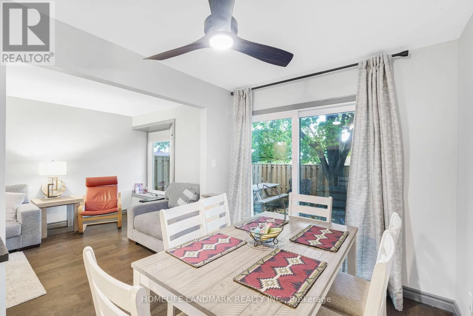 18 - 2185 FAIRCHILD BOULEVARD