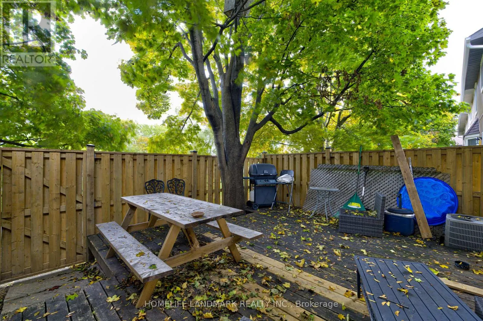 18 - 2185 FAIRCHILD BOULEVARD