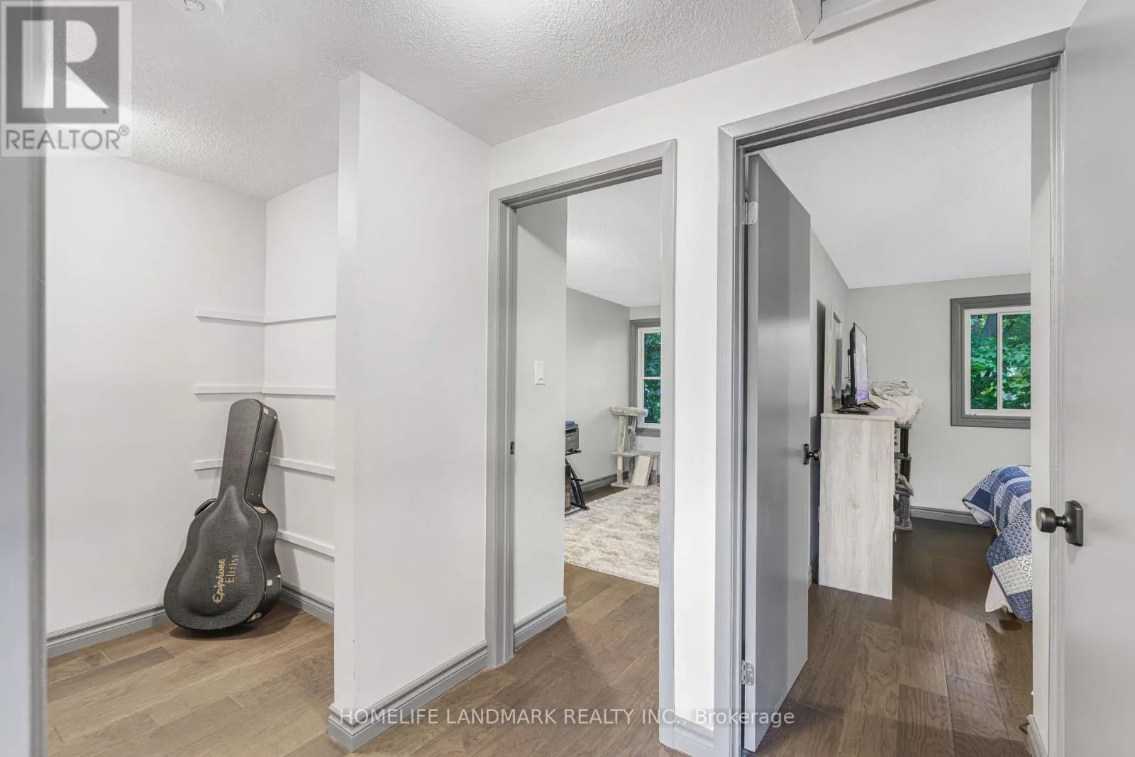 18 - 2185 FAIRCHILD BOULEVARD