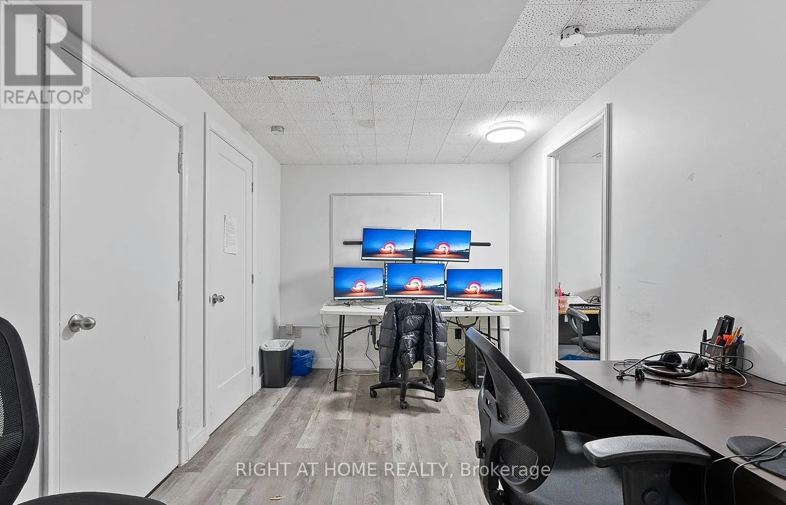 100 - 20 STAVEBANK ROAD