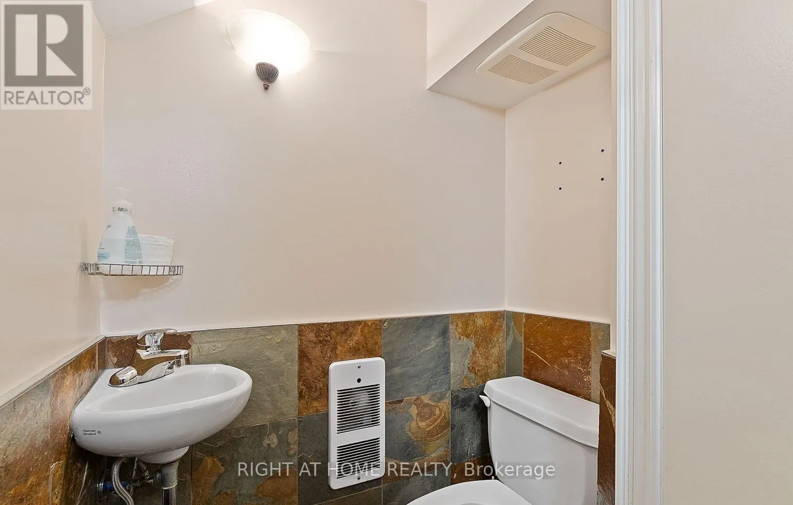 100 - 20 STAVEBANK ROAD