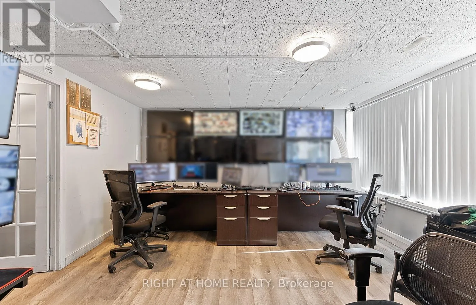 100 - 20 STAVEBANK ROAD