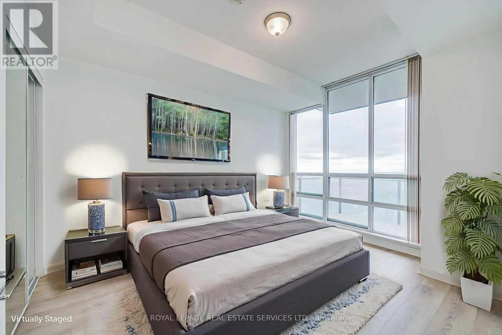 2708 - 3515 KARIYA DRIVE