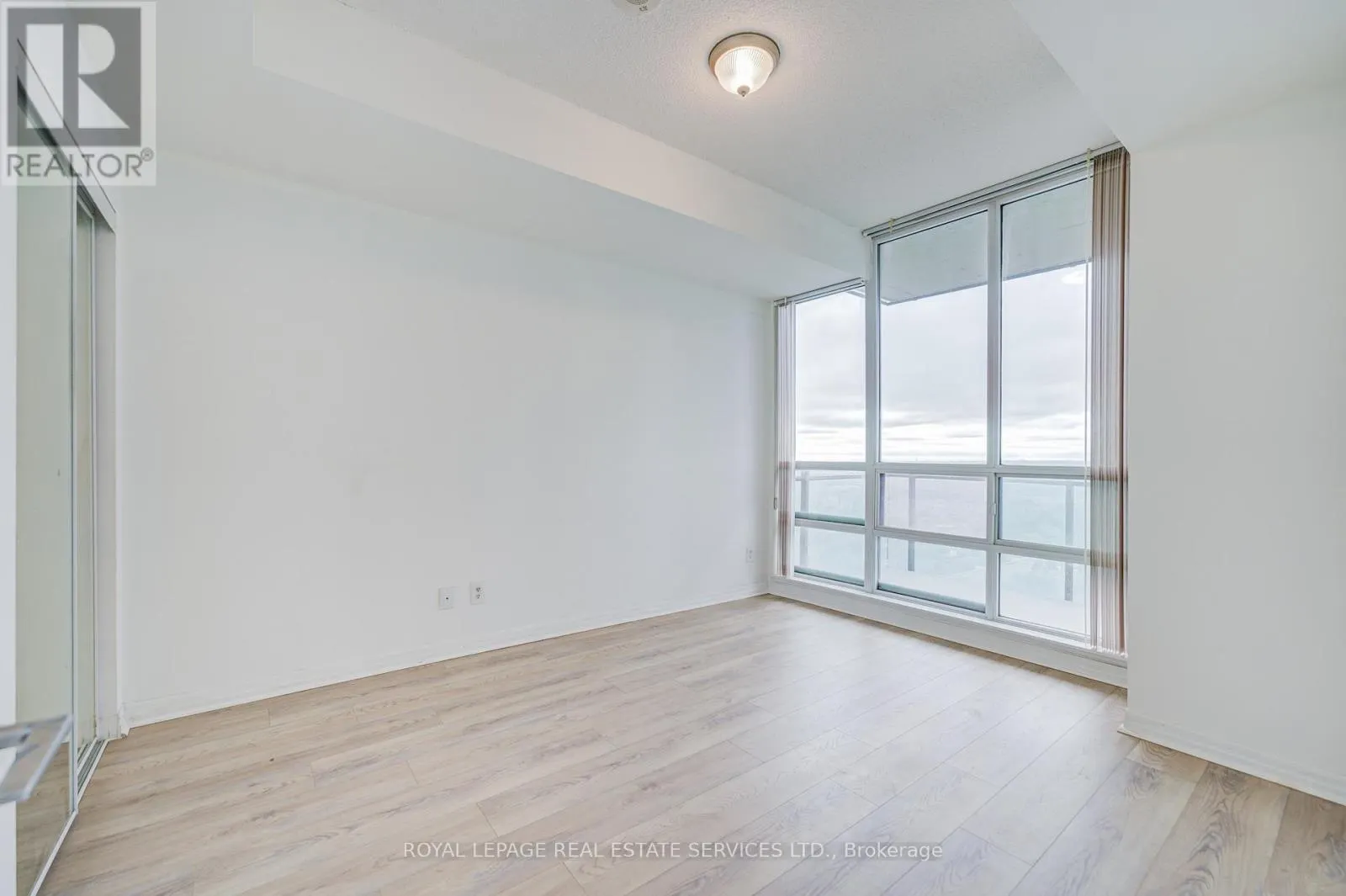 2708 - 3515 KARIYA DRIVE