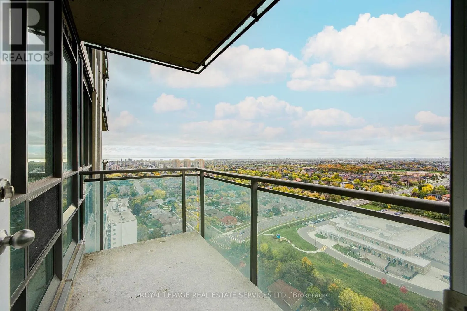 2708 - 3515 KARIYA DRIVE