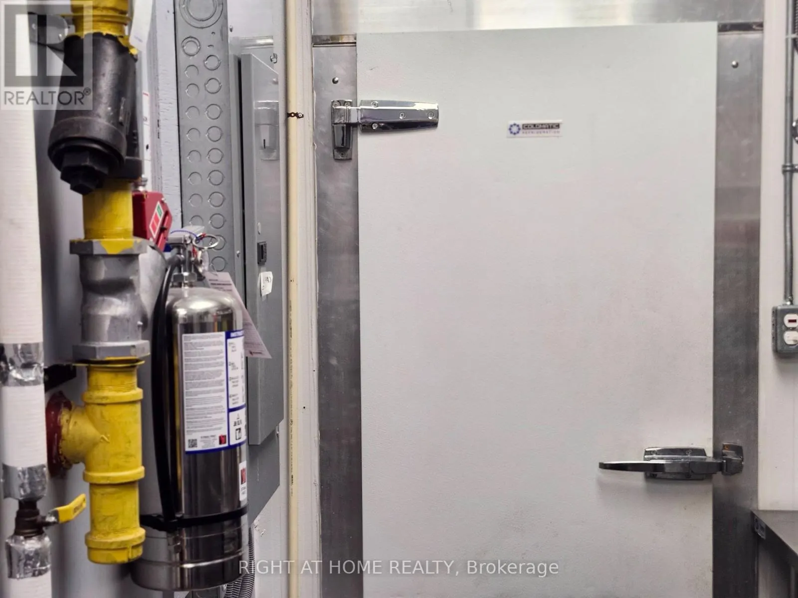 80 - 105 THE POND ROAD