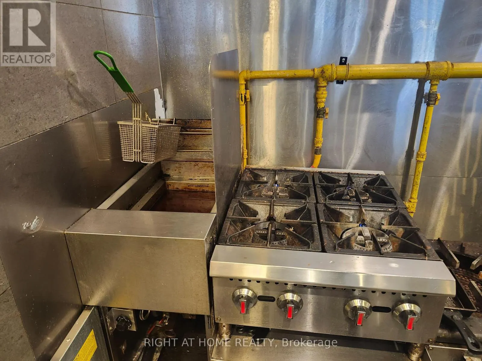 80 - 105 THE POND ROAD