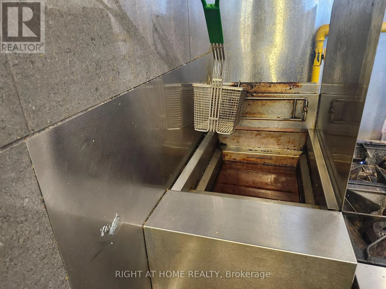 80 - 105 THE POND ROAD