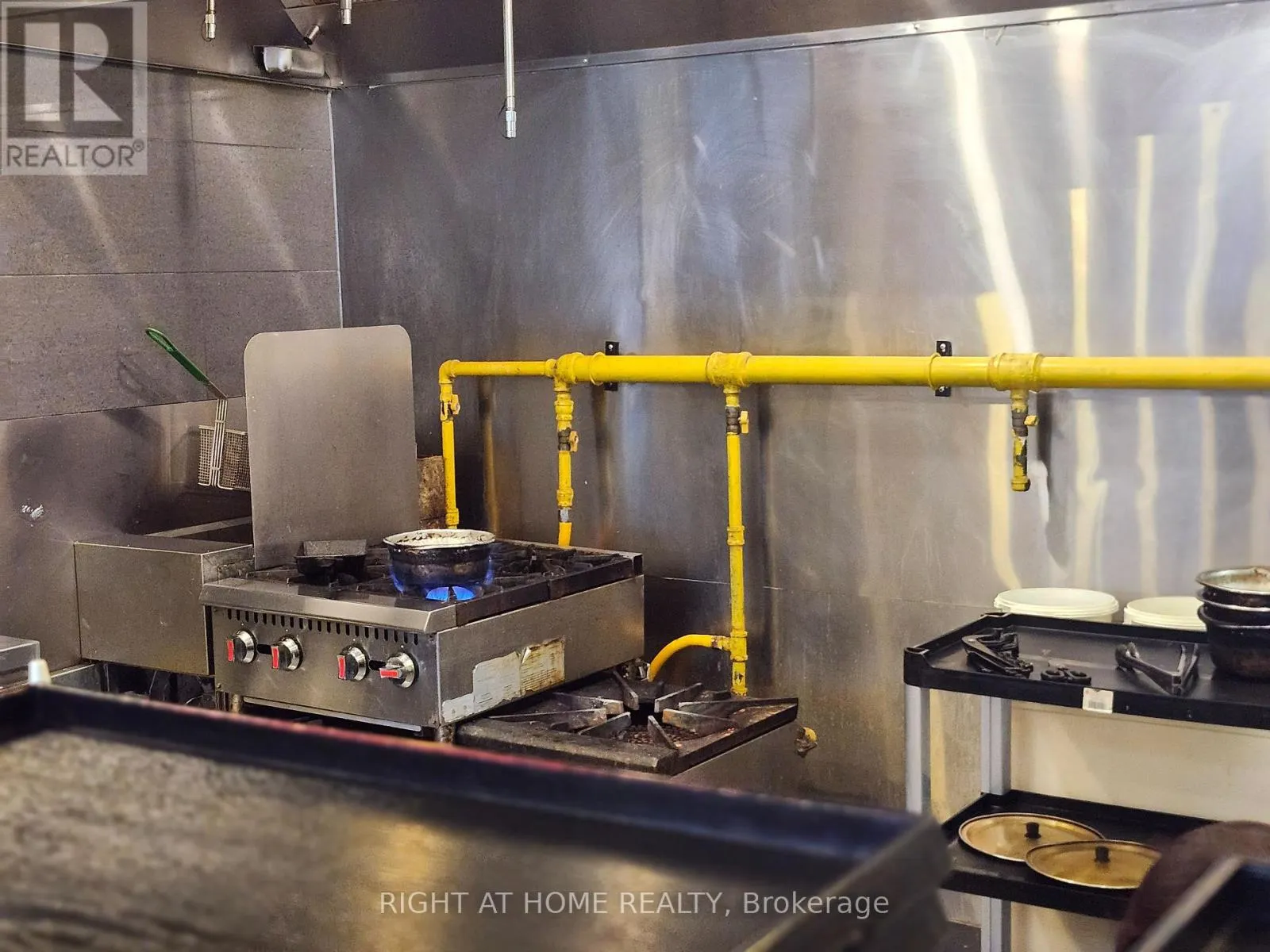 80 - 105 THE POND ROAD