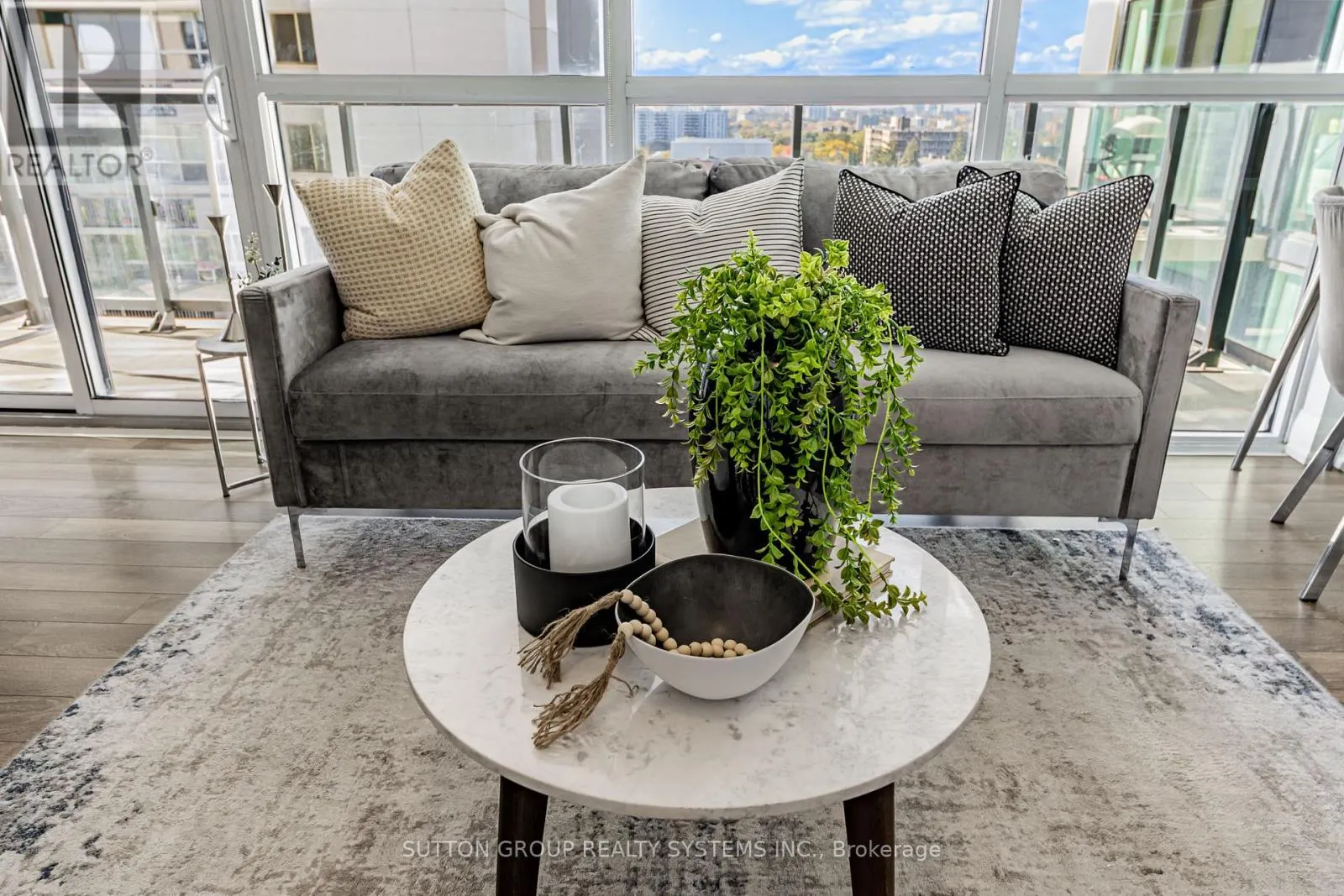 611 - 1461 LAWRENCE AVENUE W