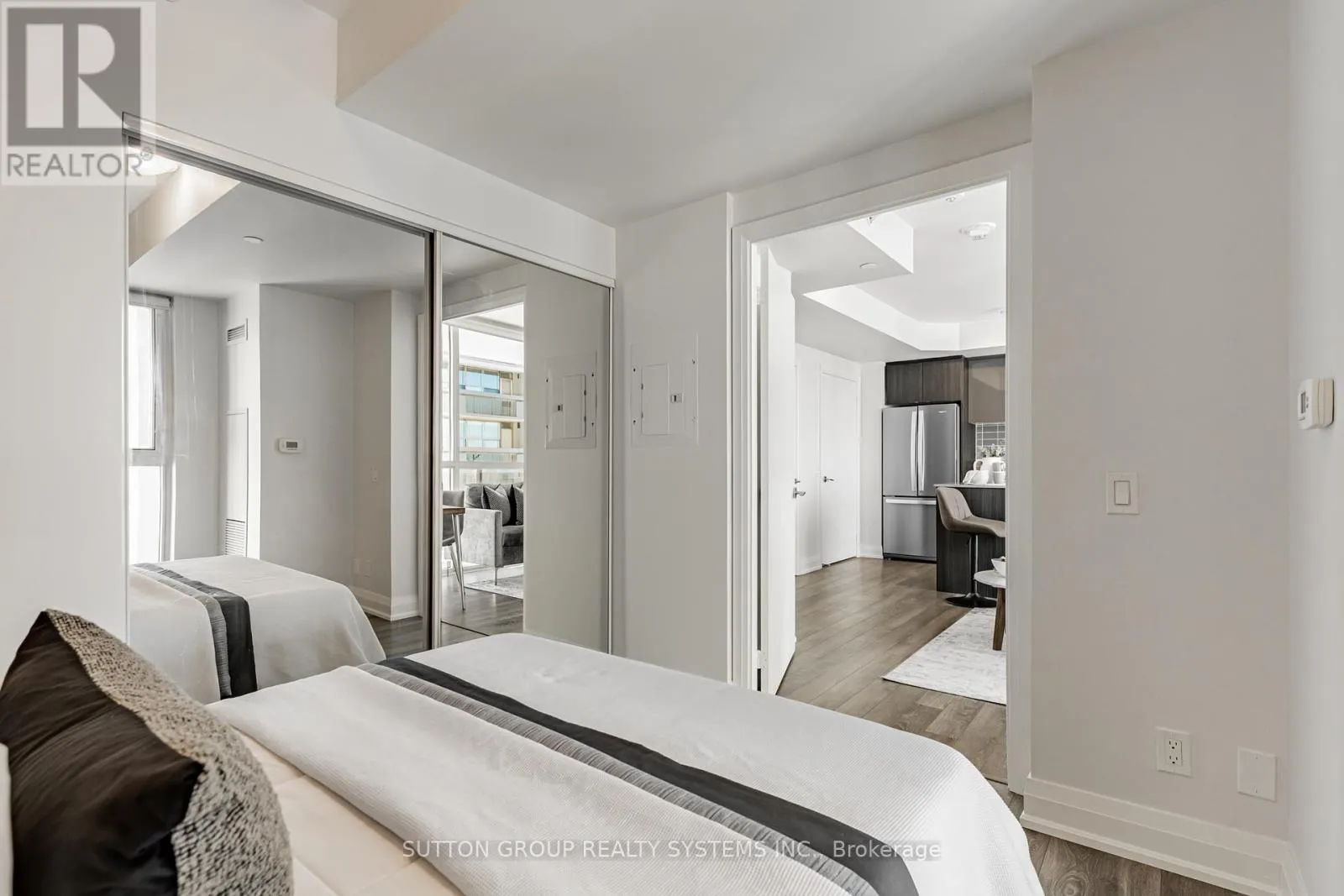 611 - 1461 LAWRENCE AVENUE W