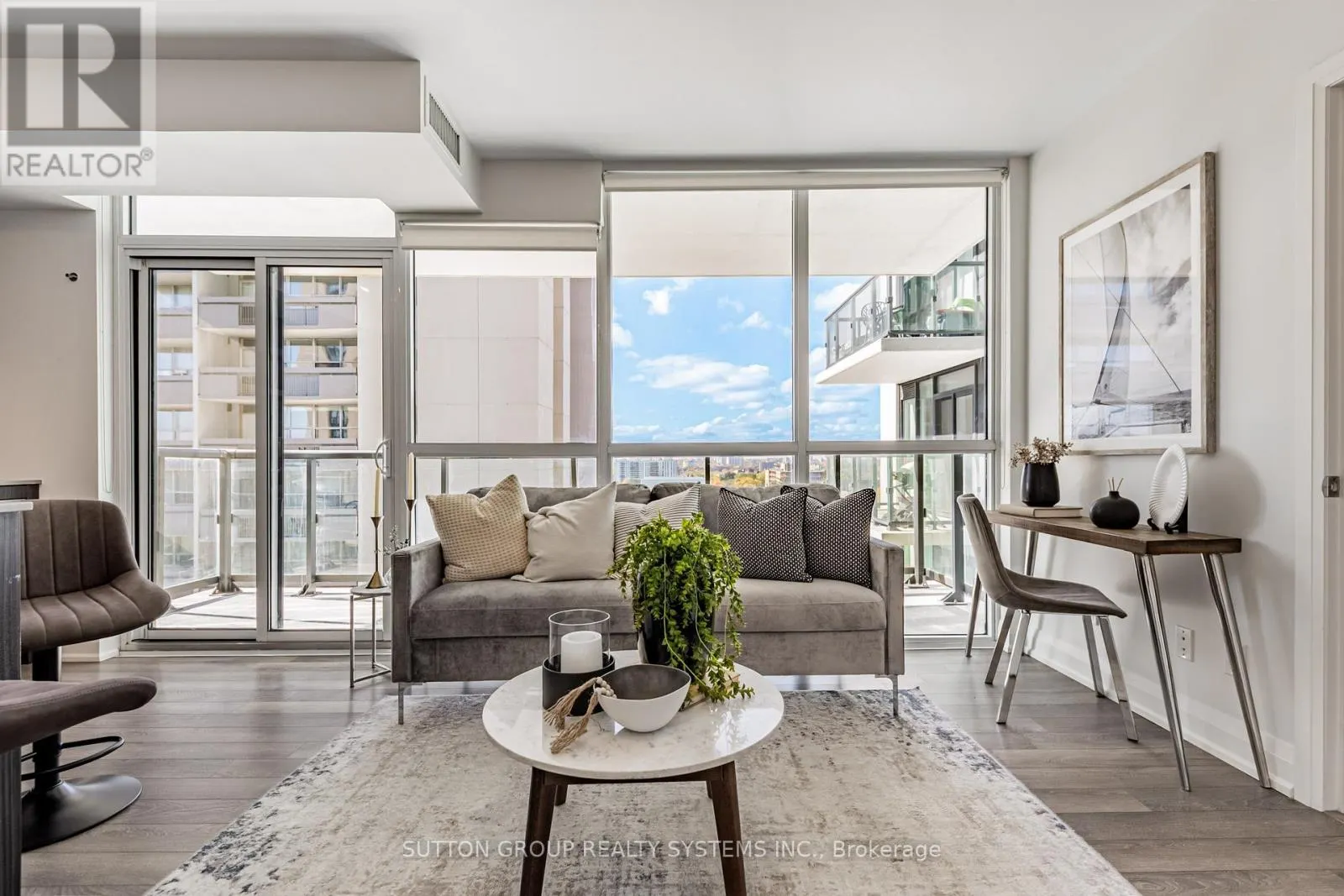 611 - 1461 LAWRENCE AVENUE W