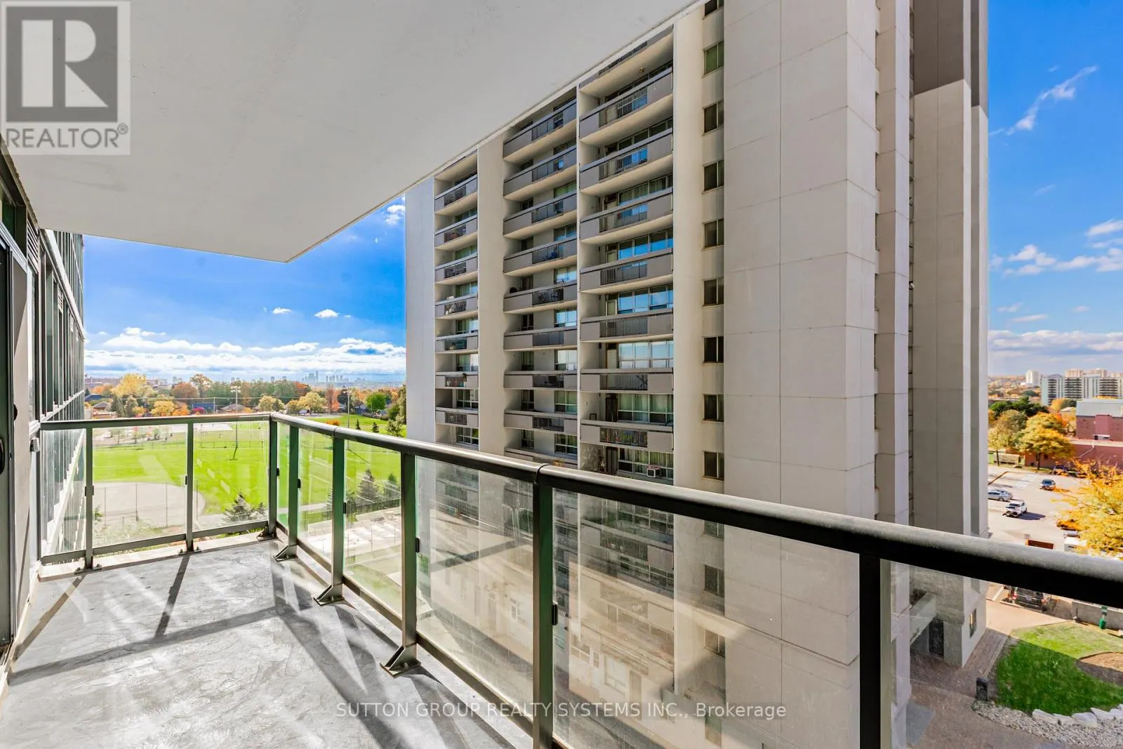 611 - 1461 LAWRENCE AVENUE W