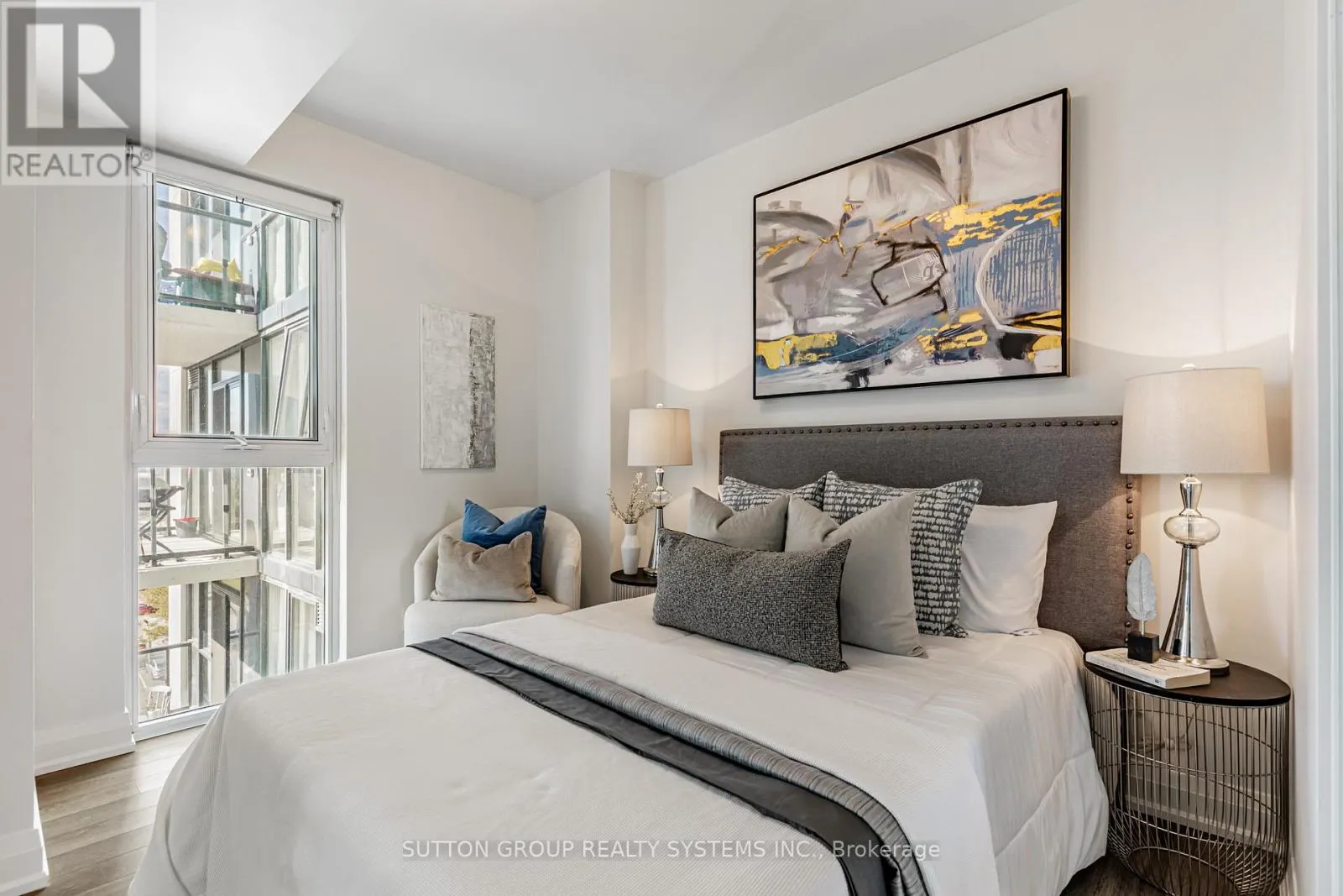 611 - 1461 LAWRENCE AVENUE W