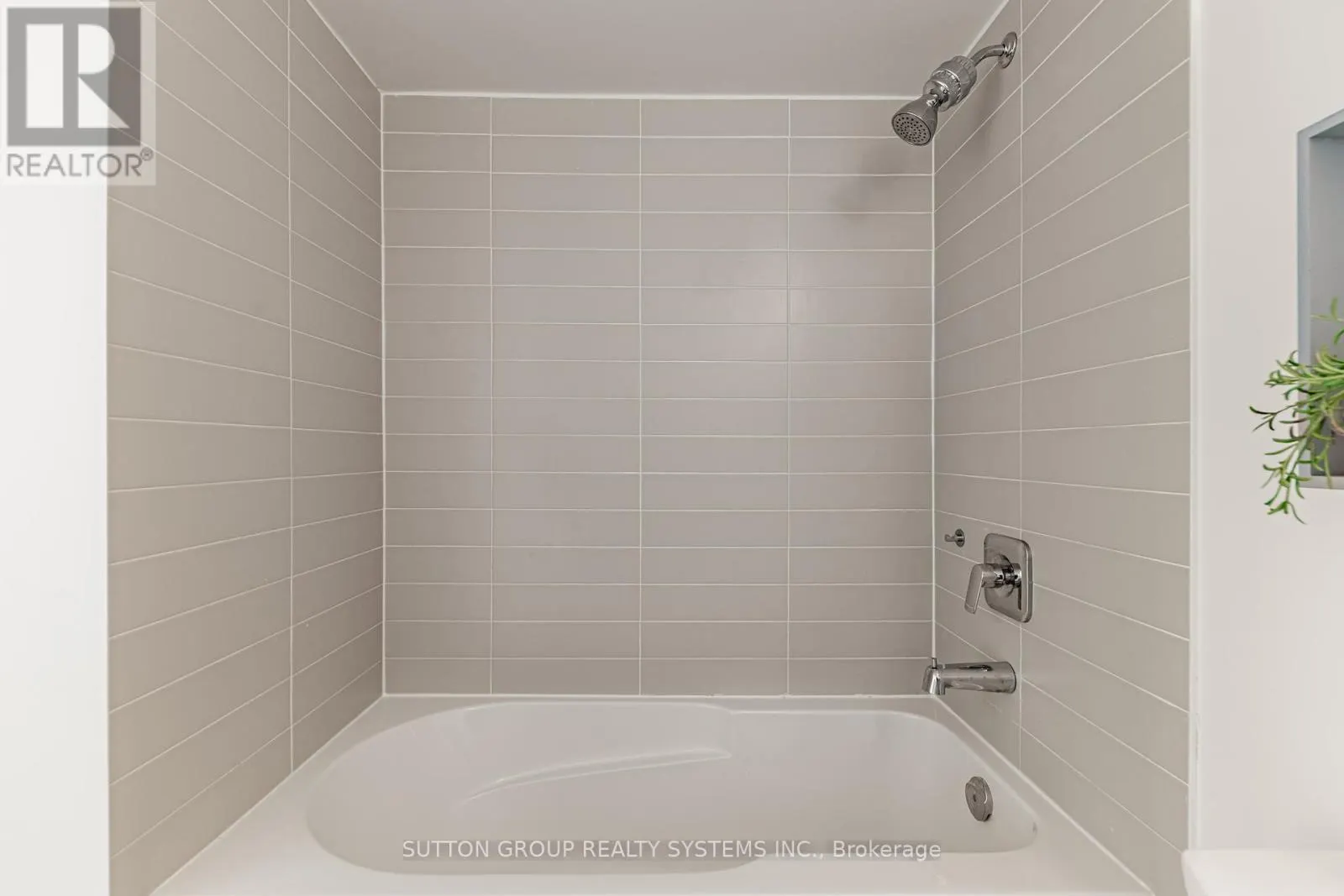 611 - 1461 LAWRENCE AVENUE W