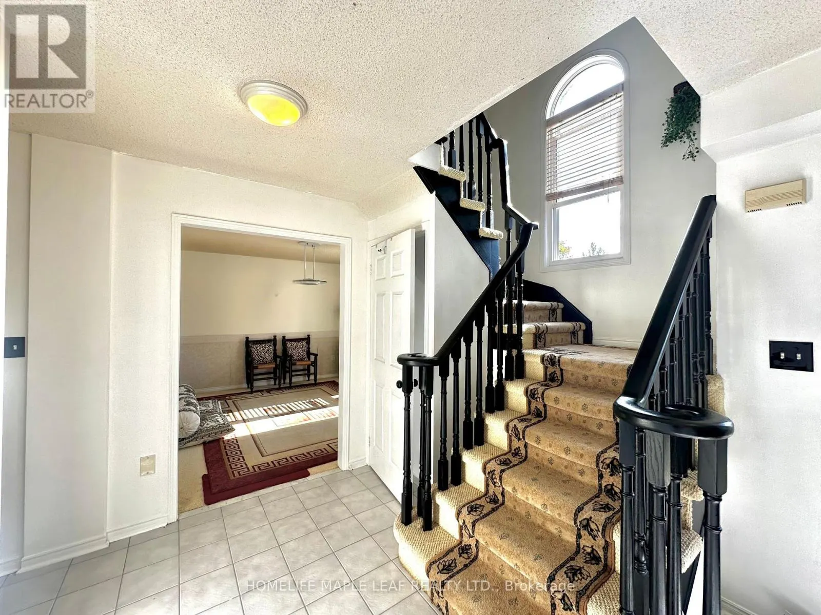 41 WOODSTREAM AVENUE E