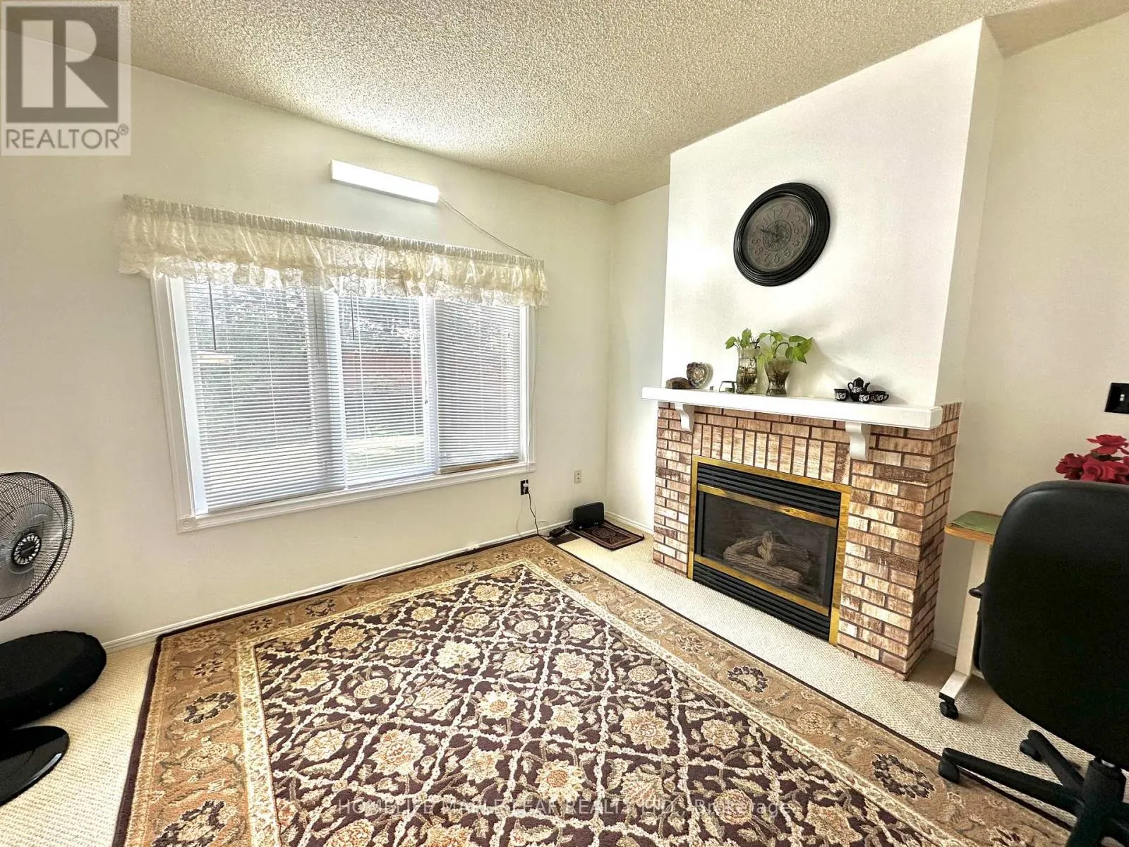 41 WOODSTREAM AVENUE E