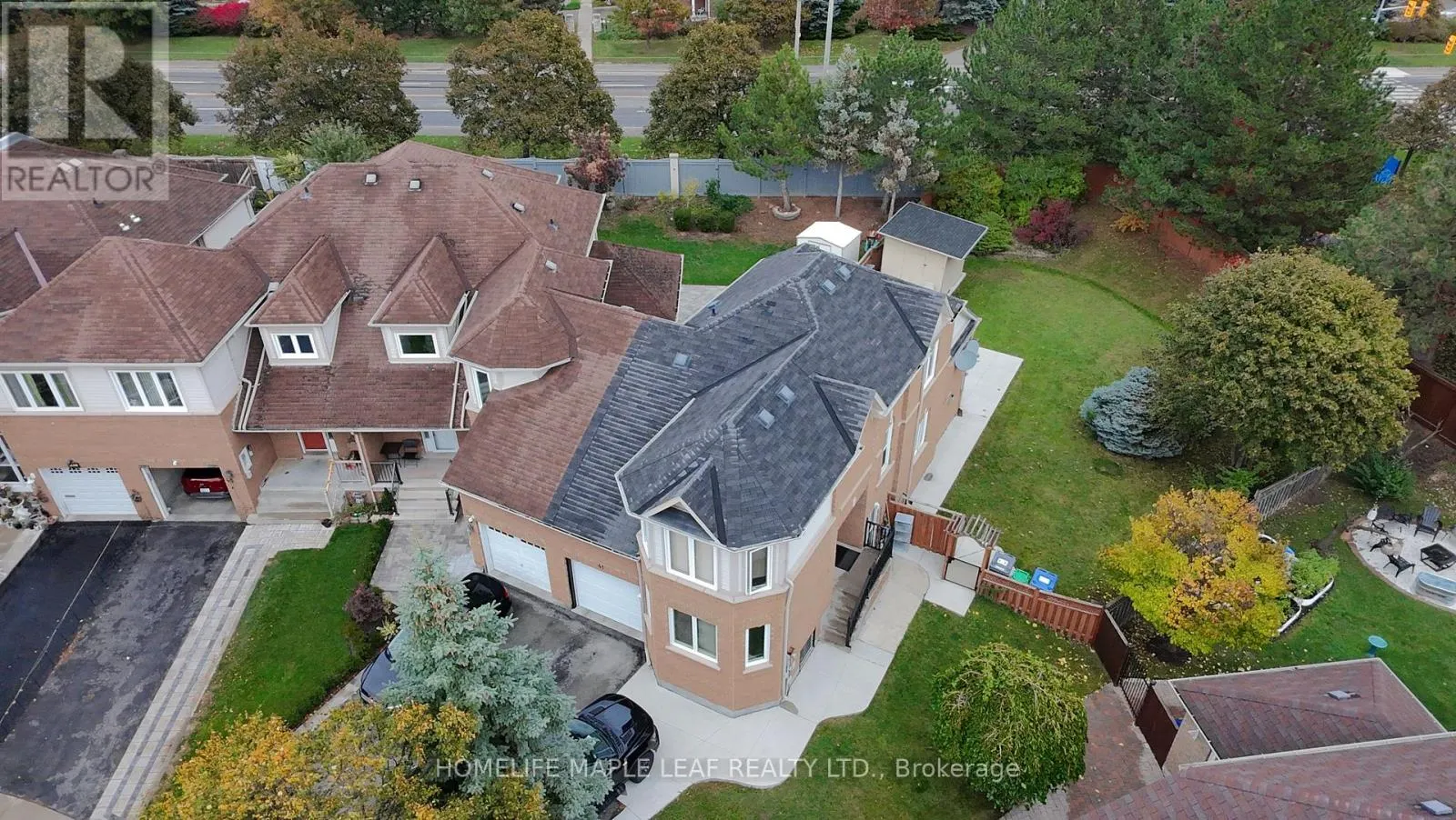 41 WOODSTREAM AVENUE E