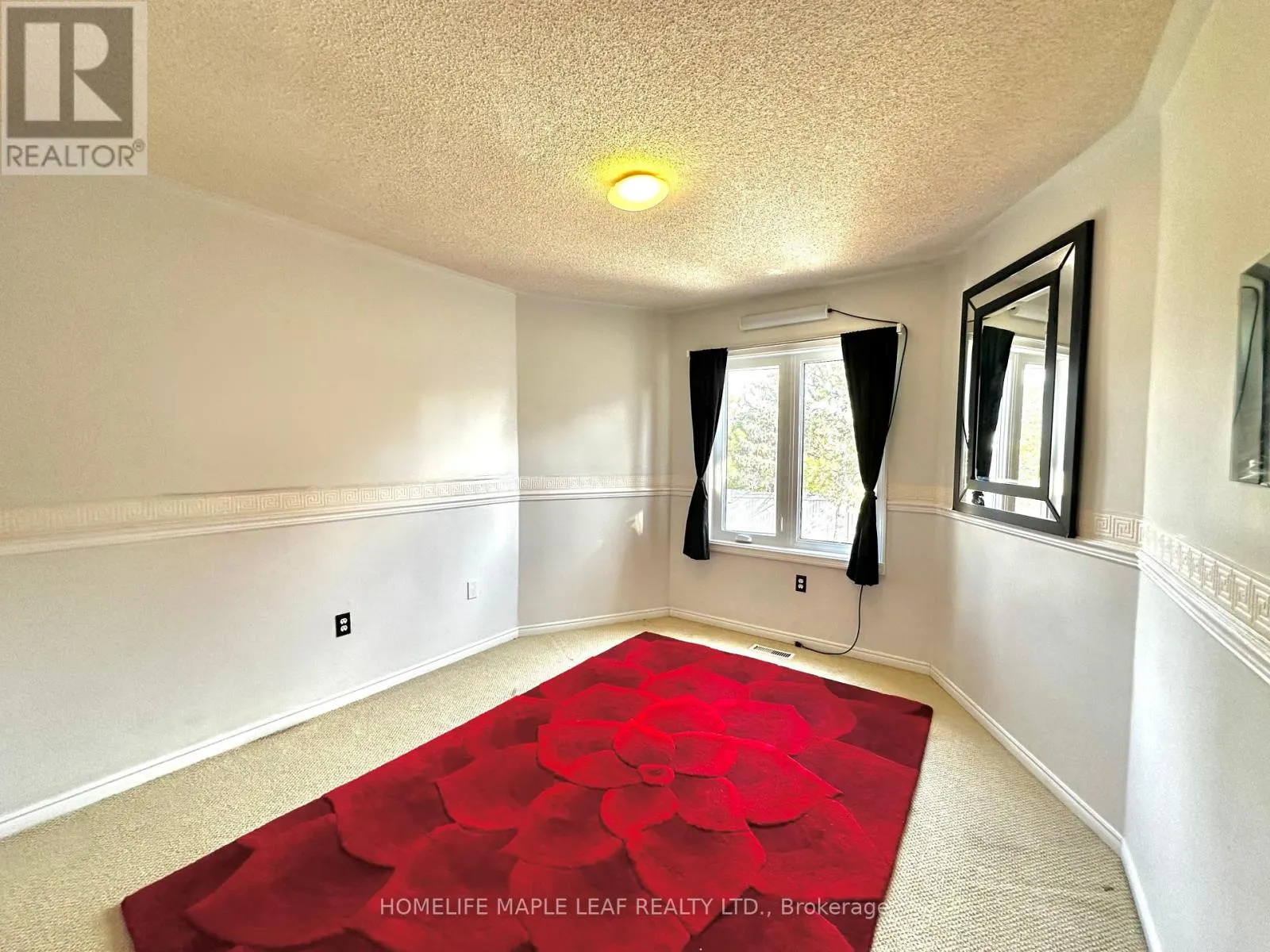 41 WOODSTREAM AVENUE E