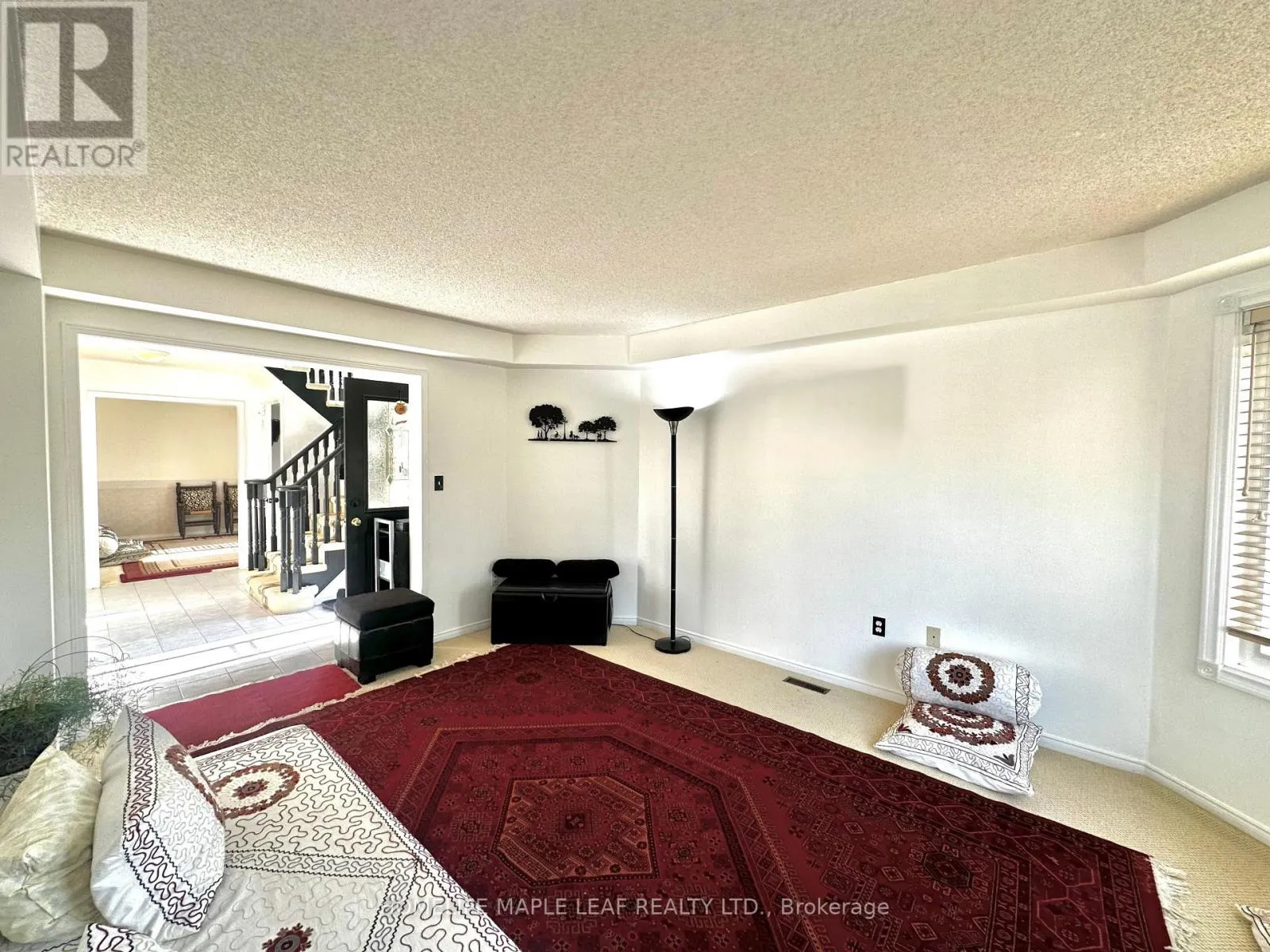 41 WOODSTREAM AVENUE E