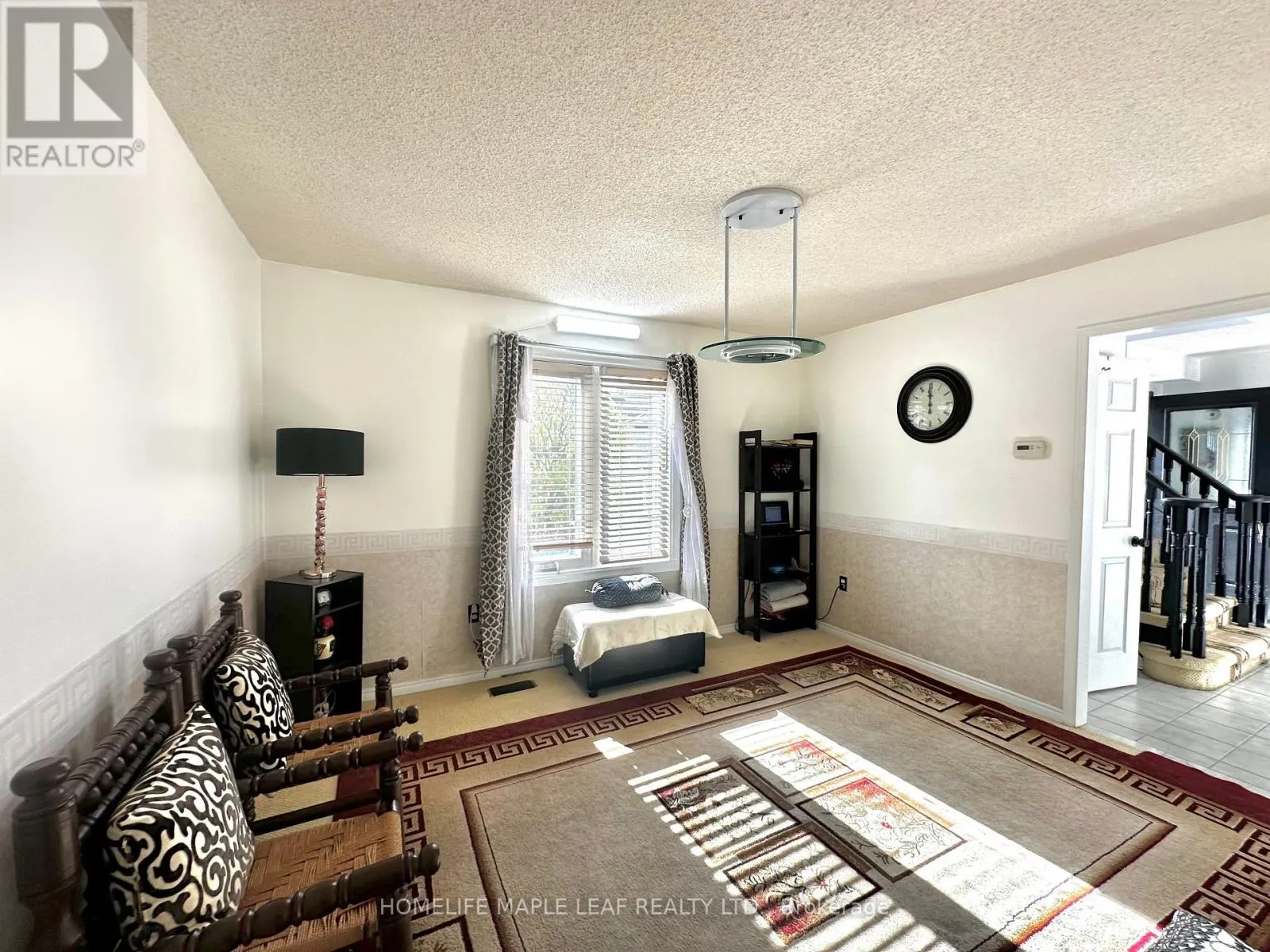 41 WOODSTREAM AVENUE E