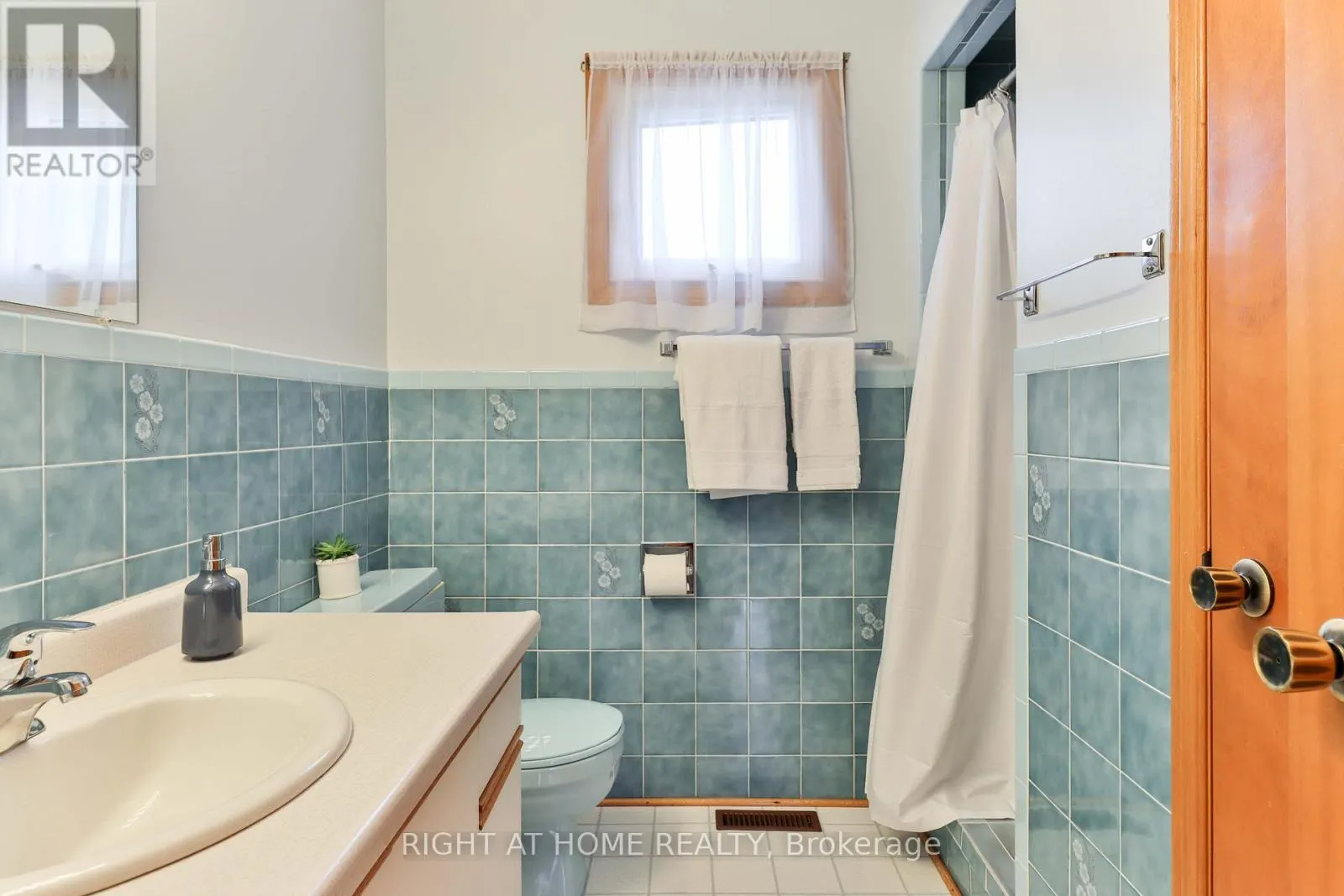 1433 BOUGH BEECHES BOULEVARD