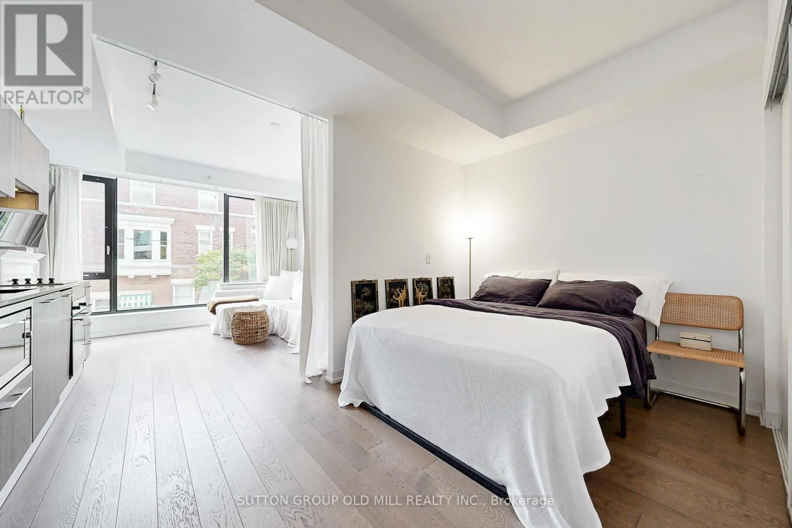 201 - 530 INDIAN GROVE