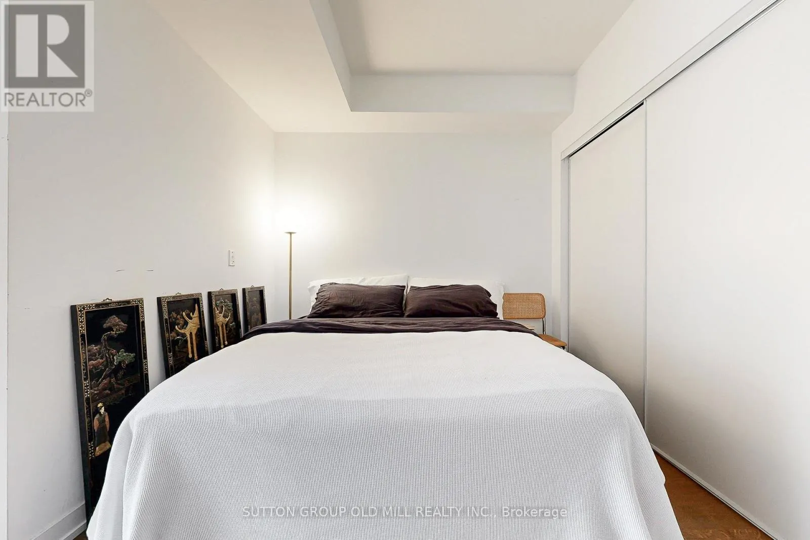 201 - 530 INDIAN GROVE