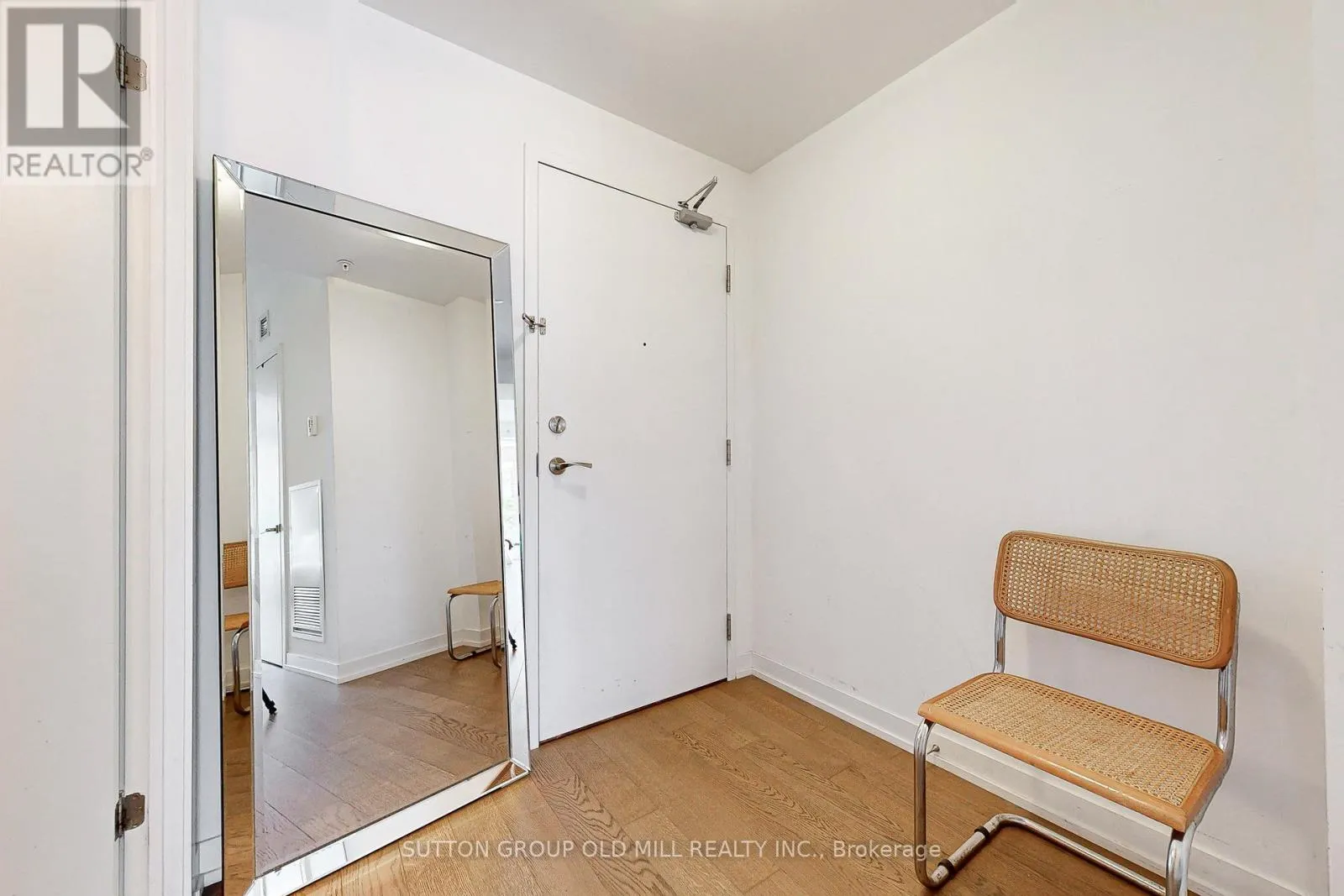 201 - 530 INDIAN GROVE