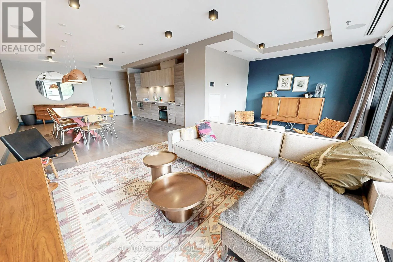 201 - 530 INDIAN GROVE