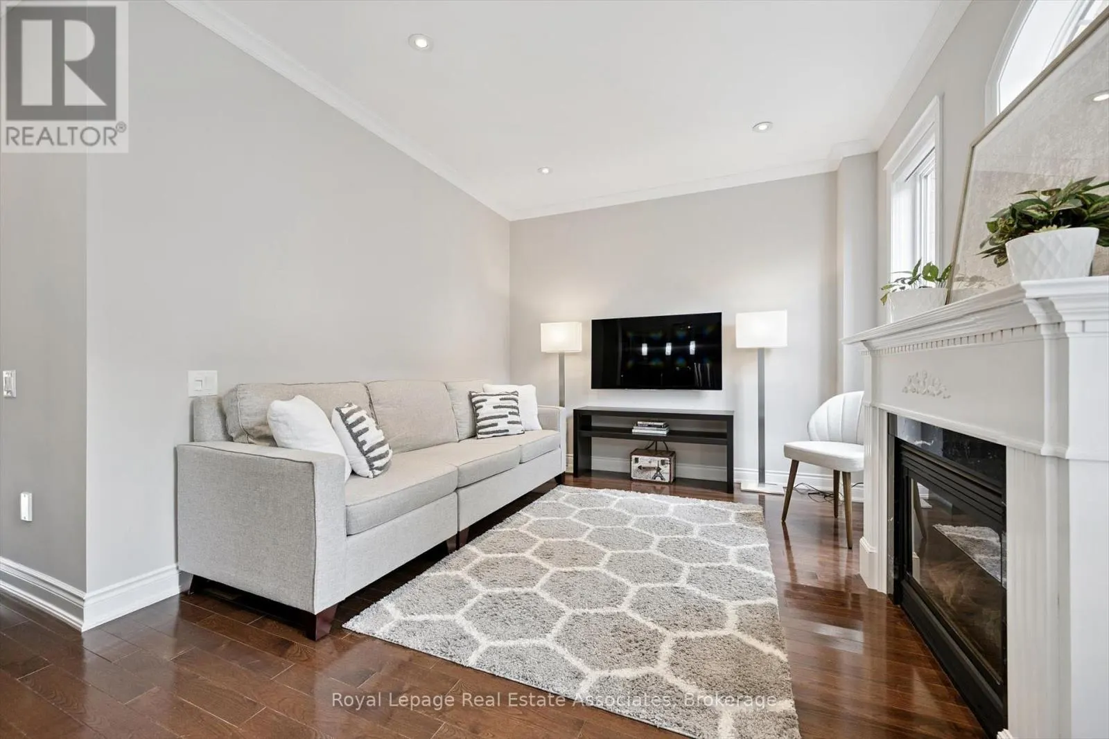 3335 WHILABOUT TERRACE