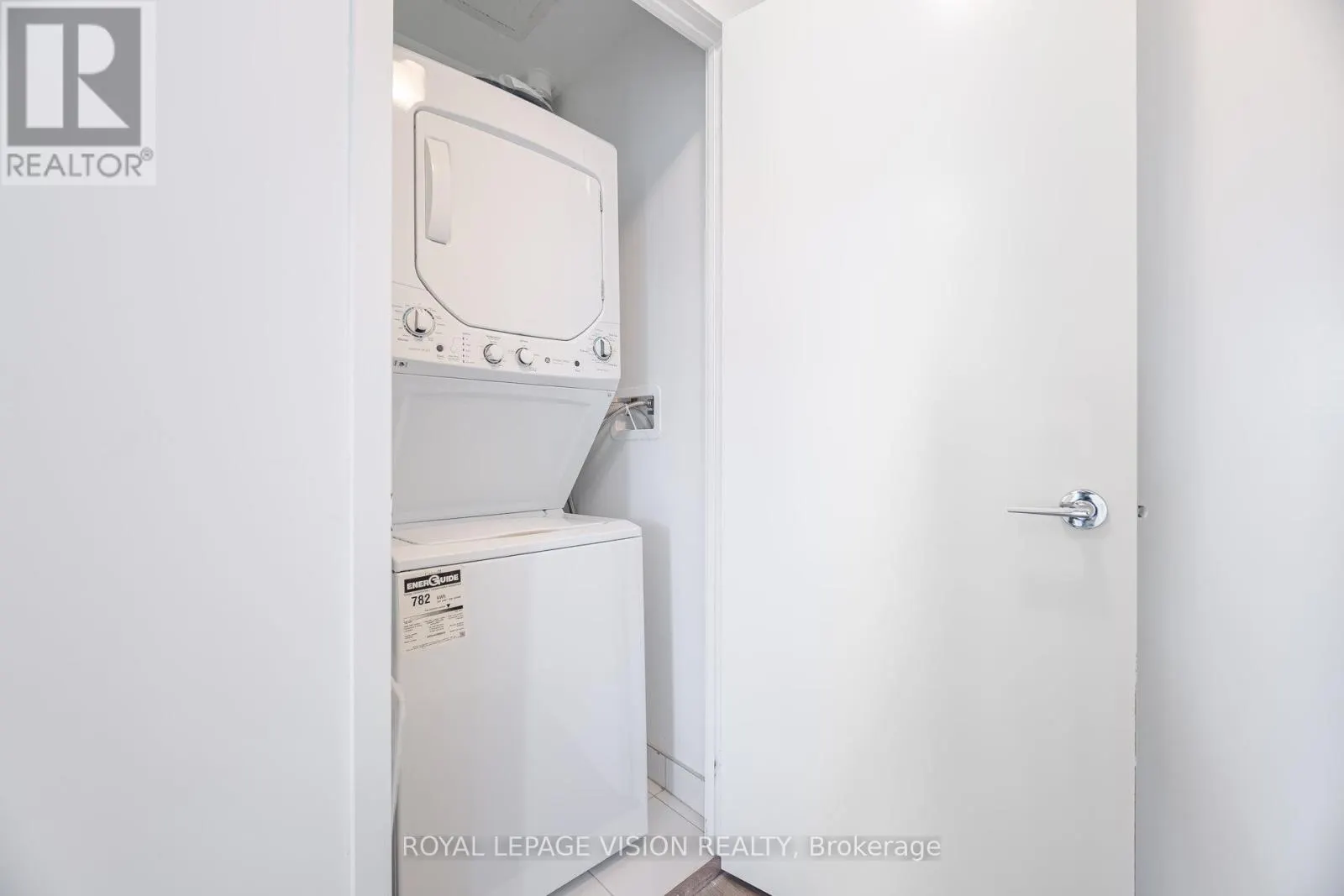 803 - 270 DUFFERIN STREET