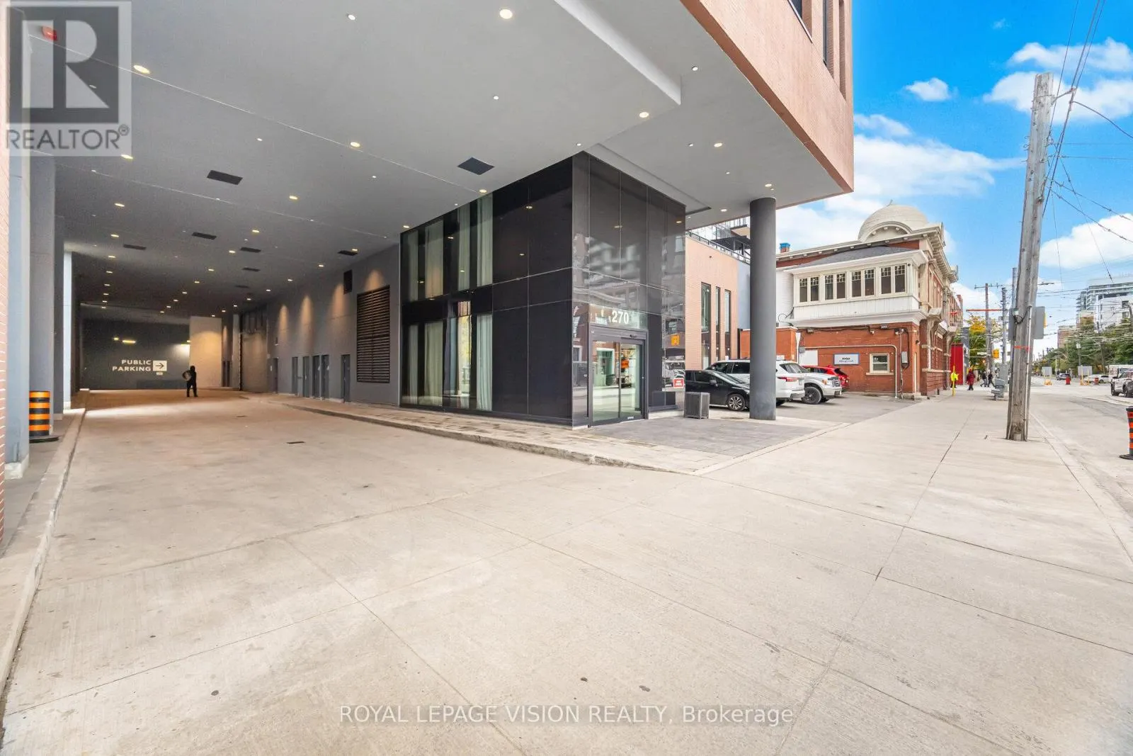 803 - 270 DUFFERIN STREET