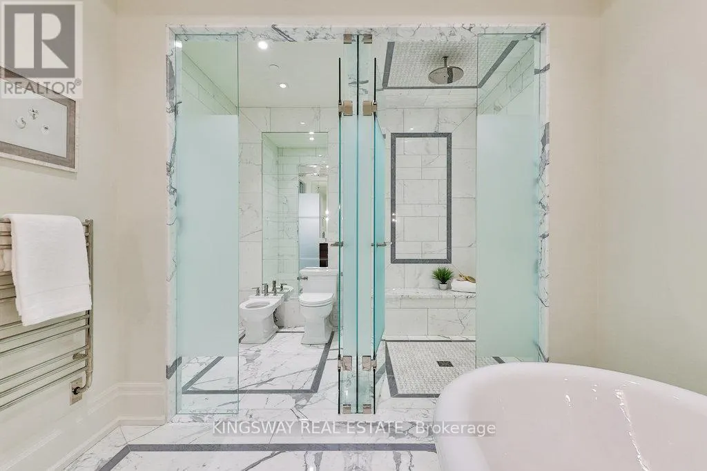 203 - 300 RANDALL STREET