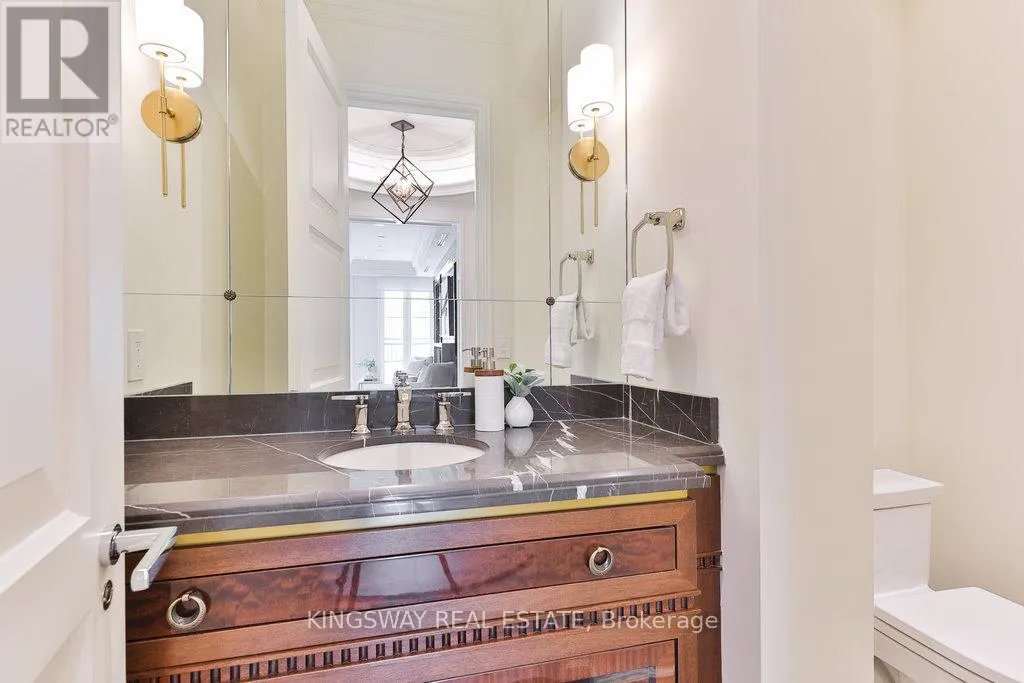 203 - 300 RANDALL STREET