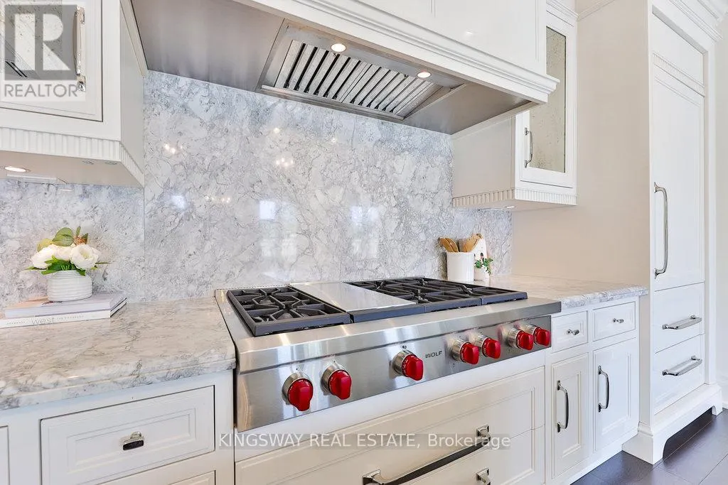 203 - 300 RANDALL STREET