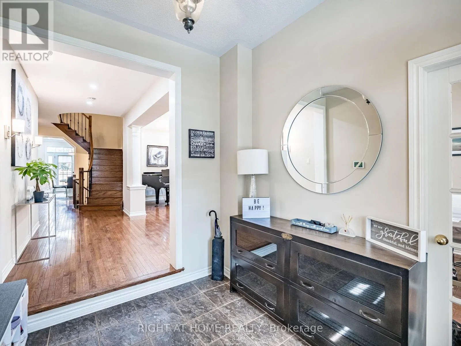 122 SPRING AZURE CRESCENT