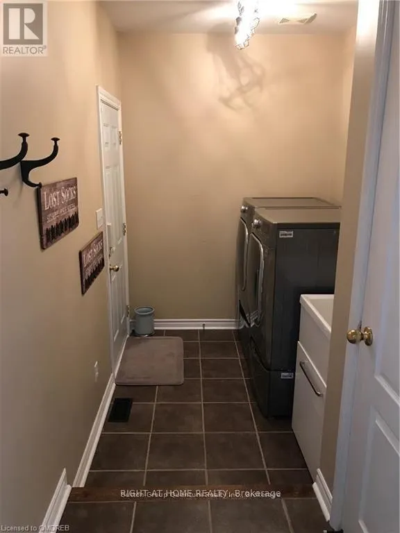 122 SPRING AZURE CRESCENT