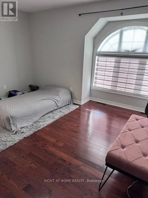 122 SPRING AZURE CRESCENT