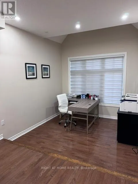 122 SPRING AZURE CRESCENT