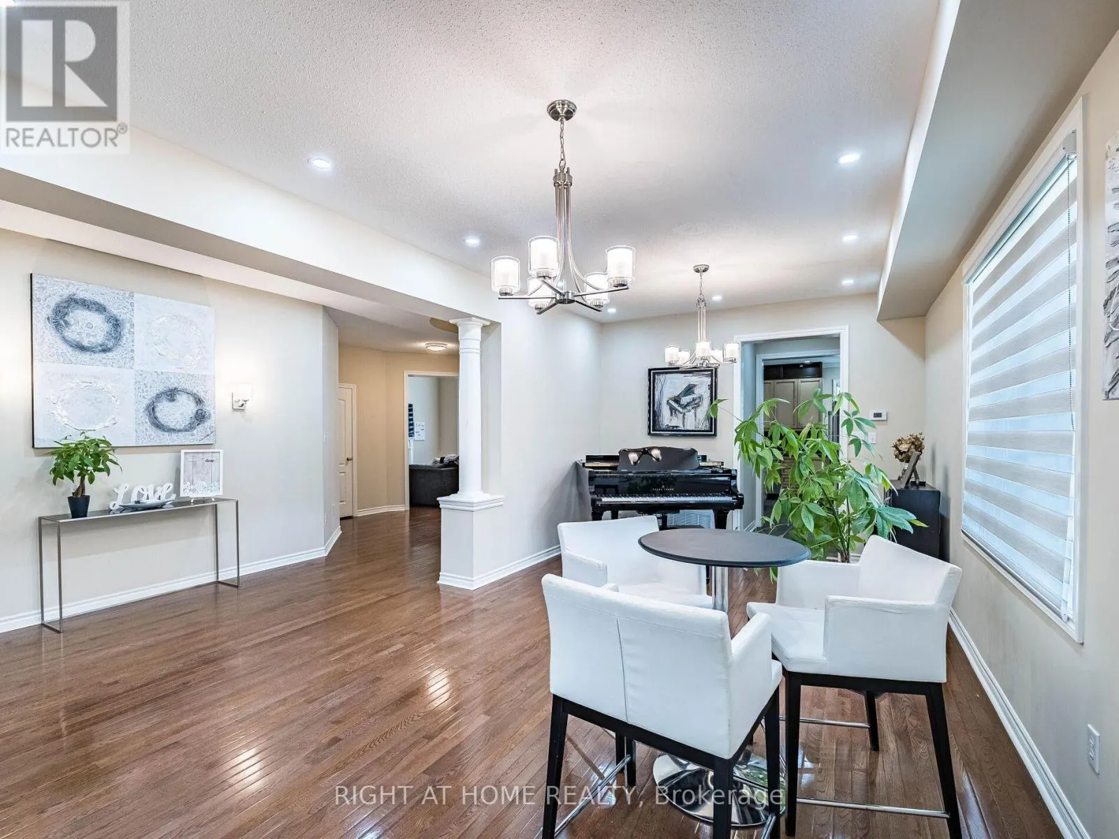 122 SPRING AZURE CRESCENT