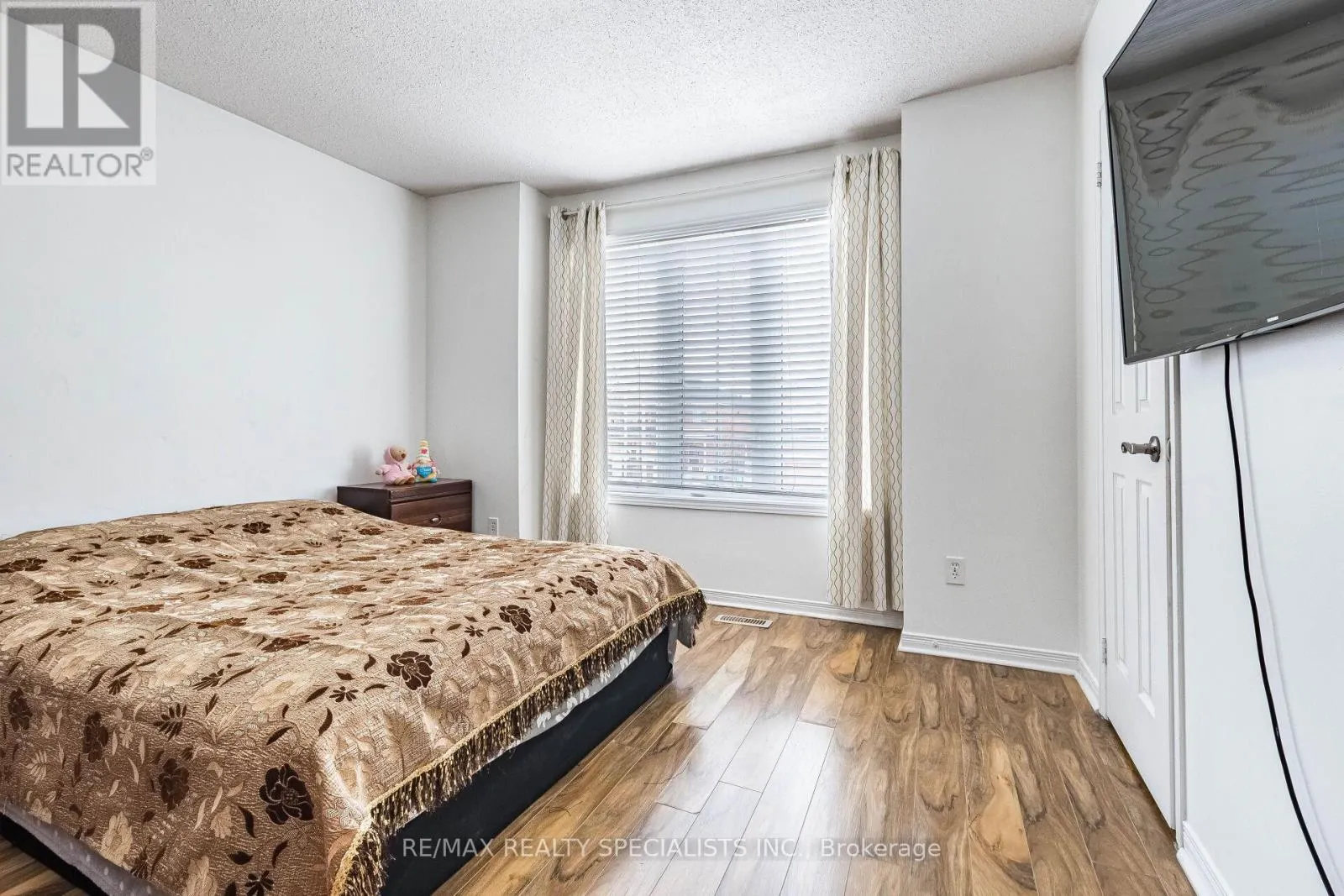 73 ZIA DODDA CRESCENT