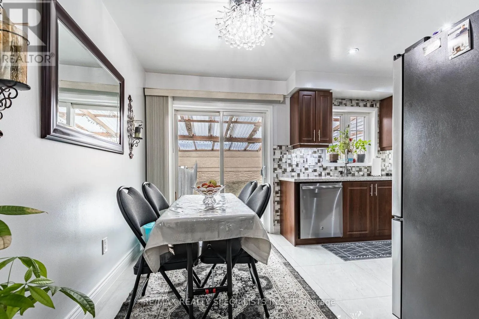 73 ZIA DODDA CRESCENT