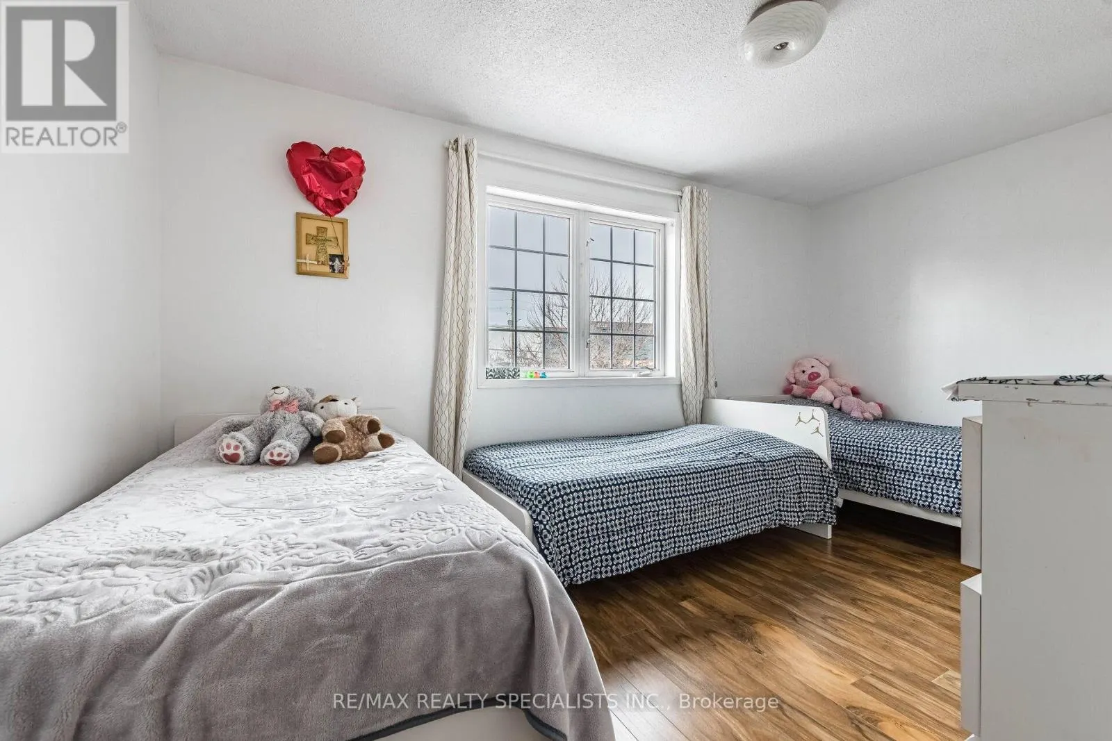 73 ZIA DODDA CRESCENT