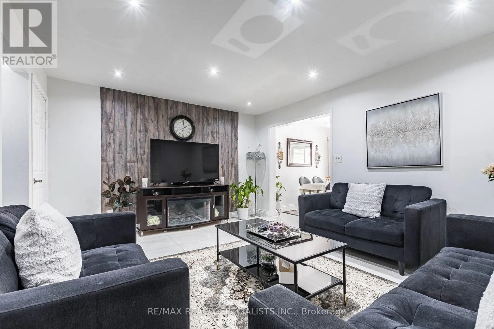 73 ZIA DODDA CRESCENT