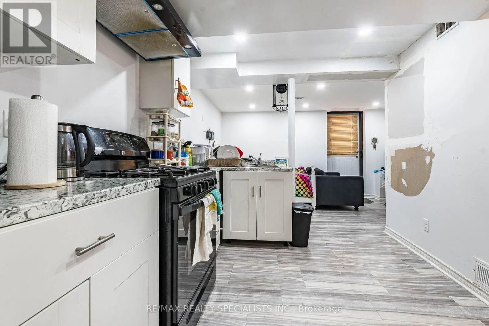 73 ZIA DODDA CRESCENT