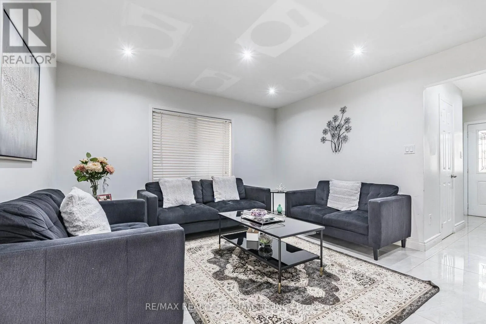 73 ZIA DODDA CRESCENT