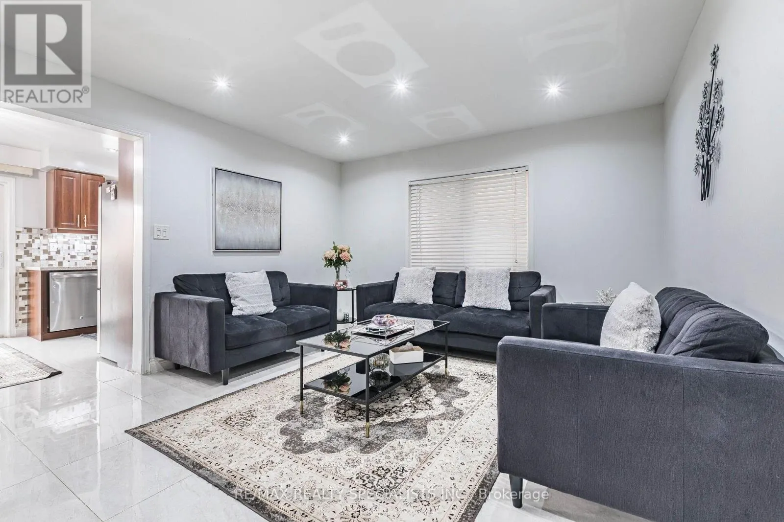 73 ZIA DODDA CRESCENT